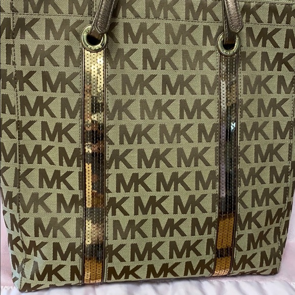 Michael Kors Jet Set Sequin Tote - Picture 2 of 6